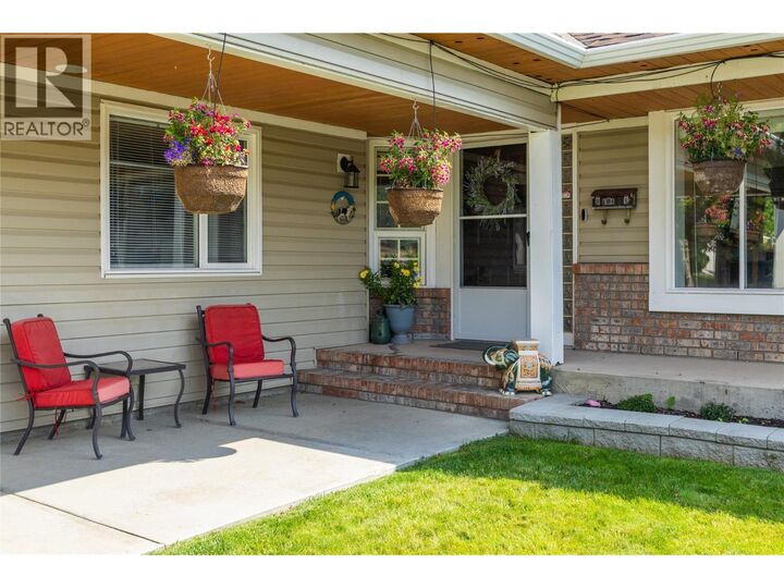 Property Photo:  2395 Shannon Ridge Drive  BC V4T 1T1 