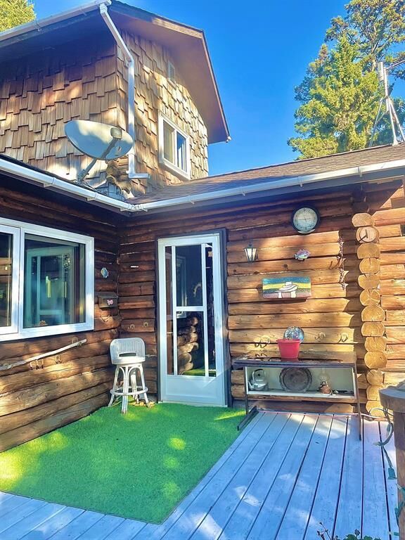 Property Photo: 9 Anderson Bay MB R8N 1M0