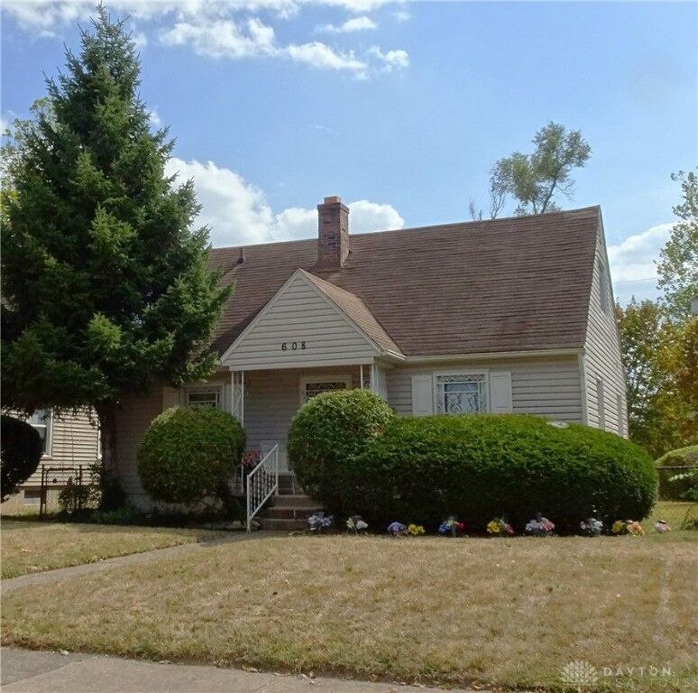 Property Photo:  608 15th Avenue  OH 45044 