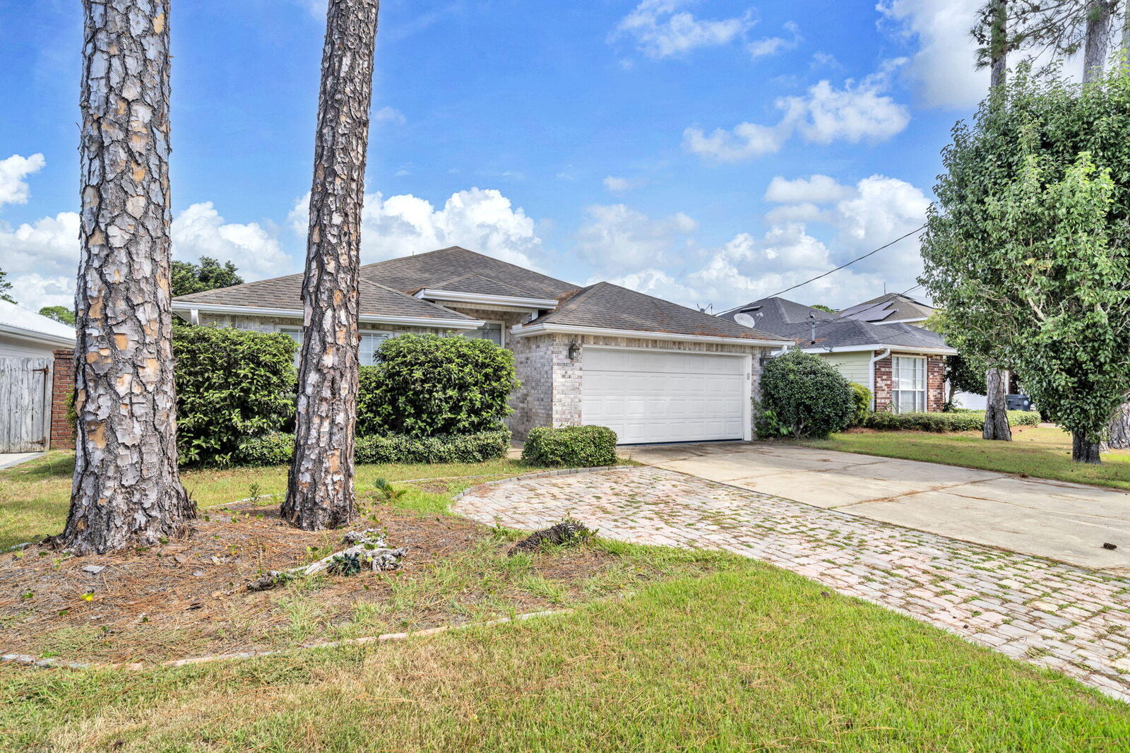Property Photo: 241 Long Lake Drive FL 32550