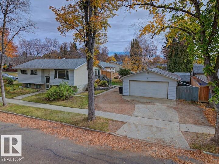 Property Photo: 9621 89A Street AB T8L 1J5