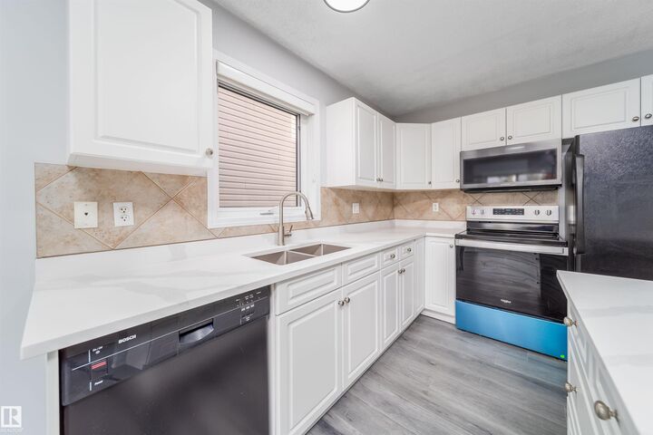 Property Photo: 120 Magrath Road NW 32 AB T6R 0C6