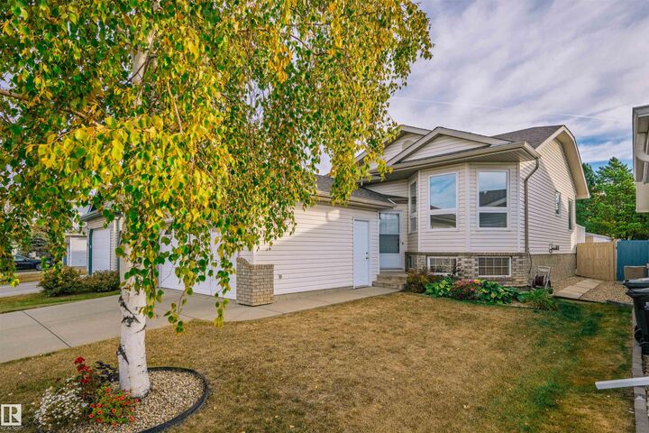 Property Photo: 45 Dorian Way AB T8H 1Y6