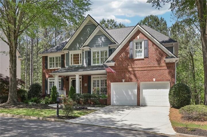 Property Photo: 8640 Amsbury Way GA 30041