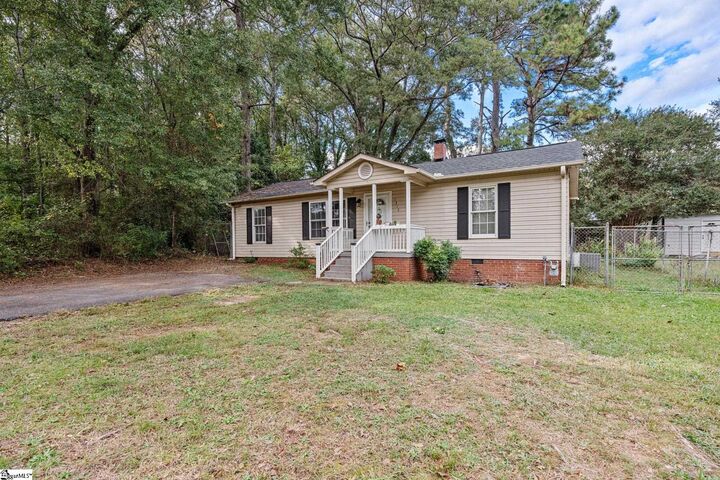 Property Photo: 1313 Phyllis Drive SC 29621