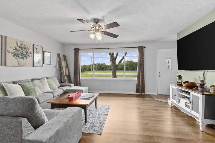 Property Photo: 335 W 700 IN 46385