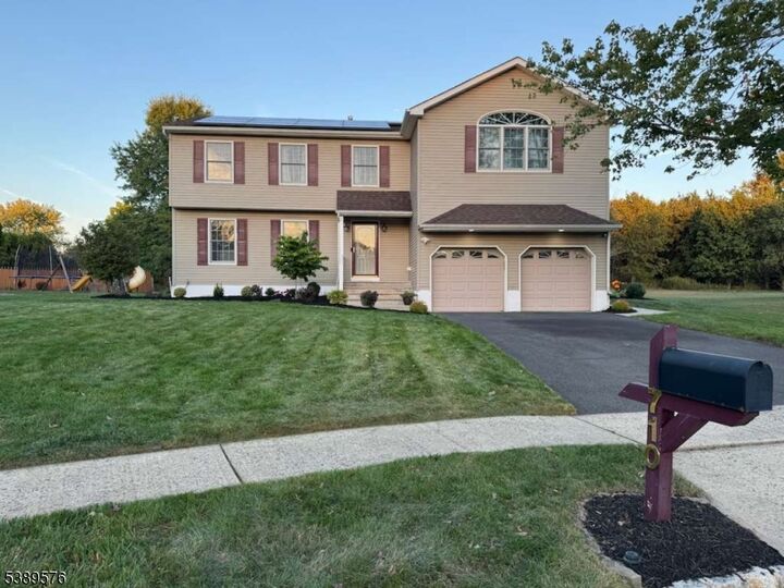 Property Photo: 710 Whitenack Ct NJ 08844