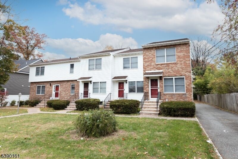 Property Photo:  7 Emmett Ave Unit D  NJ 07960 