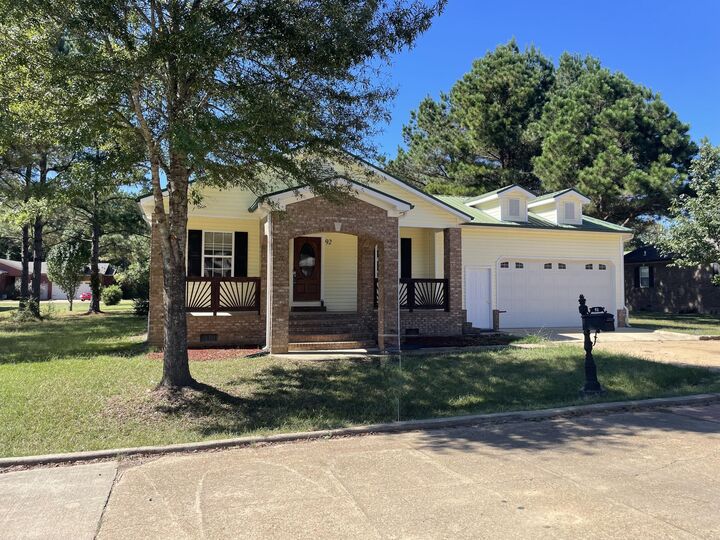 Property Photo: 92 Ashwood Dr MS 39759