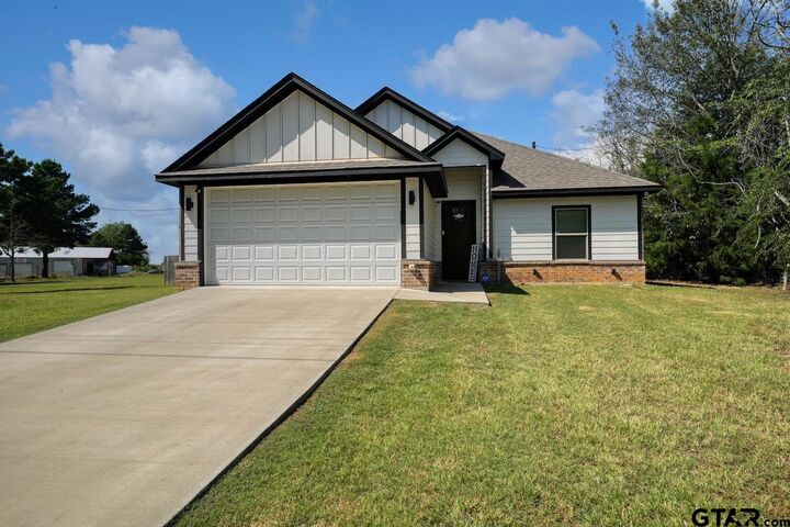Property Photo: 11051 Happy Acres TX 75706