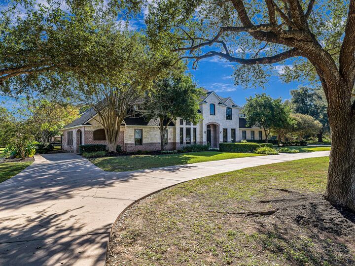 Property Photo: 7118 Foster Creek Drive TX 77406