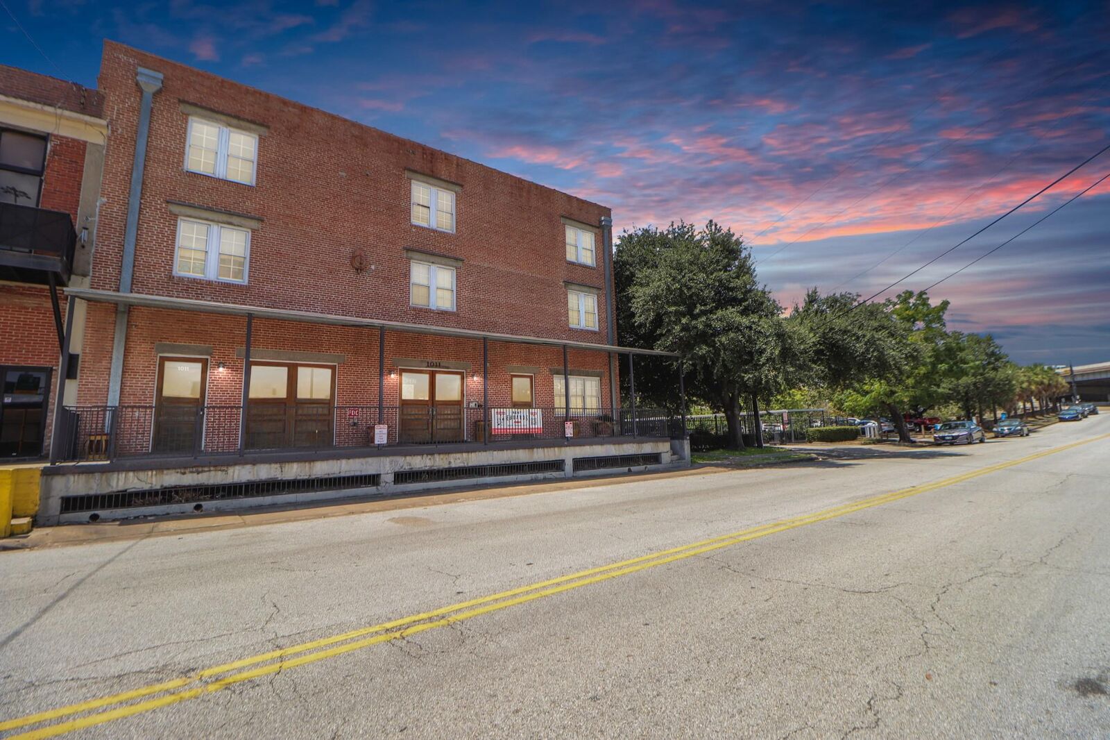 Property Photo: 1011 Wood Street 203A TX 77002