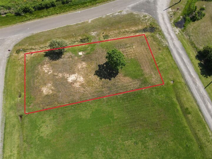 Property Photo:  102 Ouisa  TX 77514