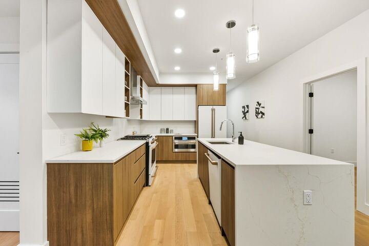 Property Photo: 160 Brunswick St 401 NJ 07302