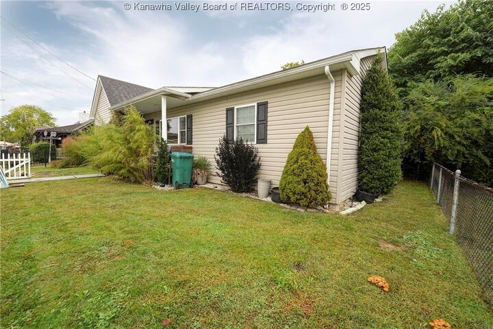 Property Photo:  134 Taylor Street  WV 25526 