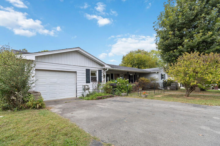 Property Photo:  108 Linda Lane  KY 42503 
