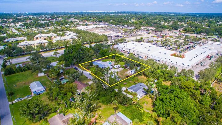 Property Photo: 4429 Hicks Street FL 34233