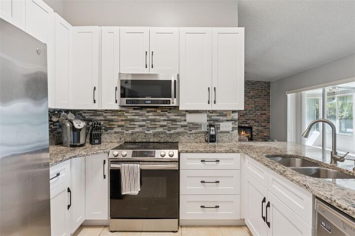 Property Photo:  6516 Moonshell Court  FL 32819 