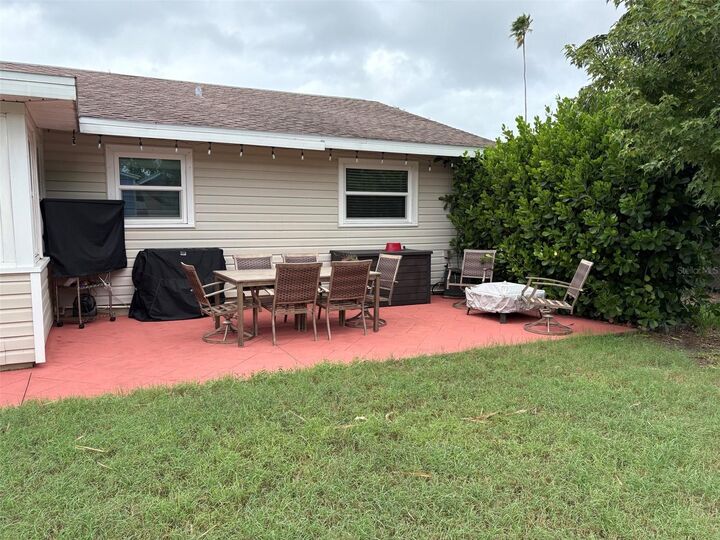 Property Photo: 1331 S Allendale Avenue FL 34239