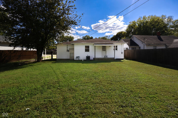Property Photo: 2256 McKinley Avenue IN 47201