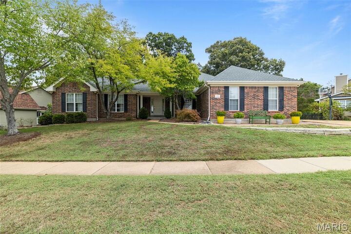 915 Timber Glen Lane  Ballwin MO 63021 photo