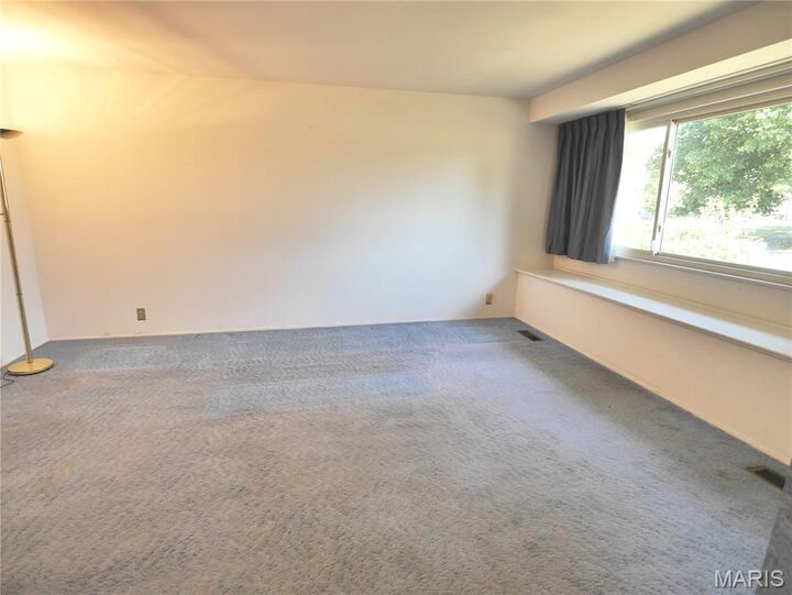Property Photo: 644 Shadow Rock Drive MO 63031