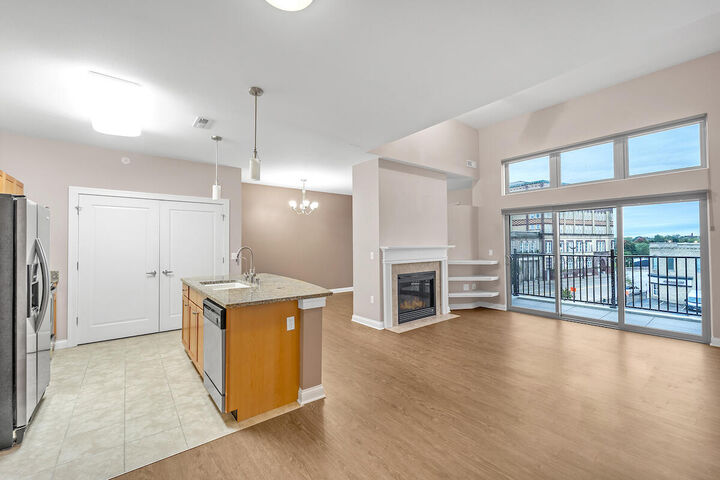 Property Photo: 141 Main St 420 WI 53403