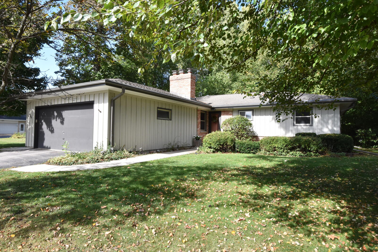 Property Photo: 700 Kentwood Dr WI 53402