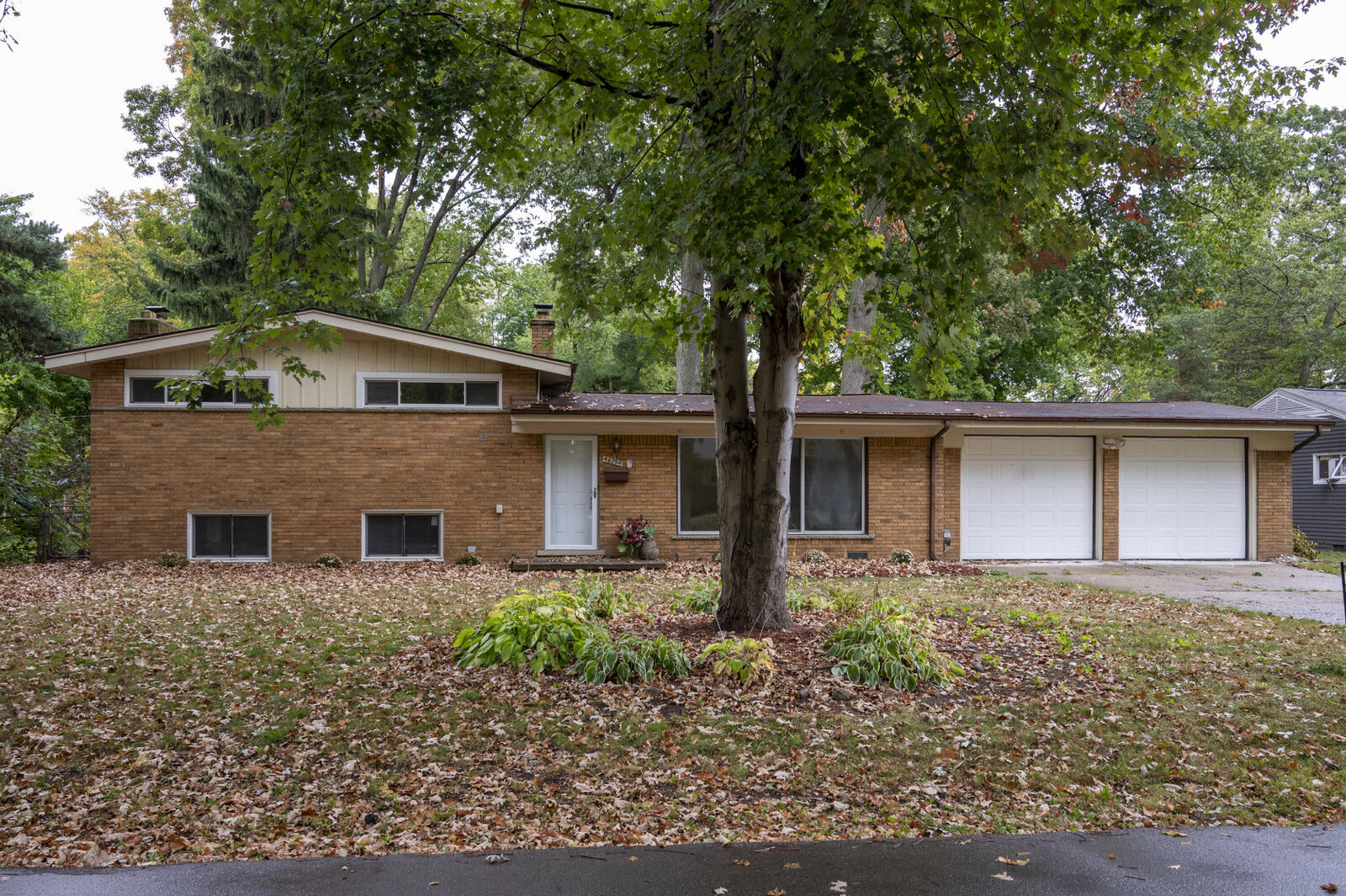 Property Photo: 46254 Custer Avenue MI 48317