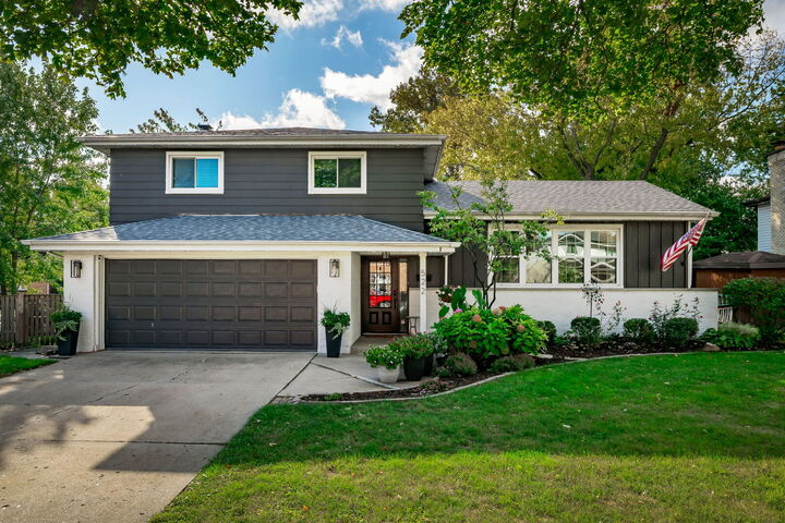 522 E Park Manor Court  Elmhurst IL 60126 photo
