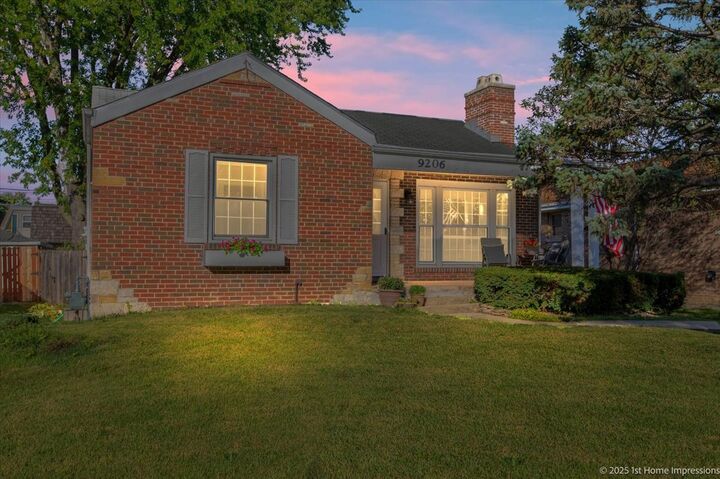 Property Photo: 9206 S Troy Avenue IL 60805
