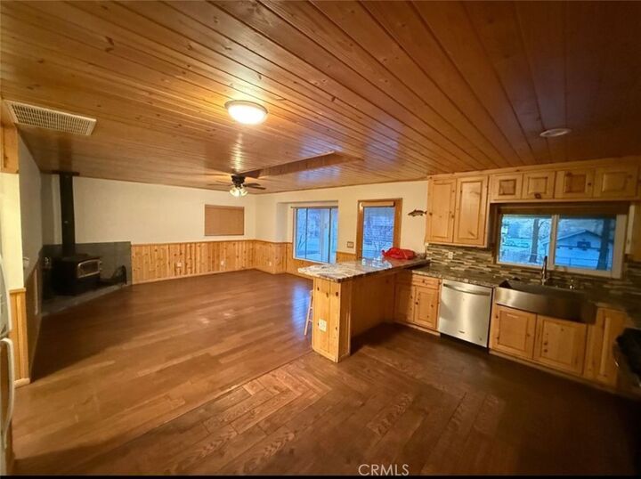 Property Photo: 1112 E Country Club CA 92314