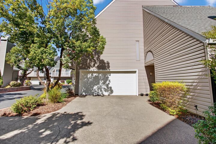 Property Photo: 5453 Ventana Place CA 95610