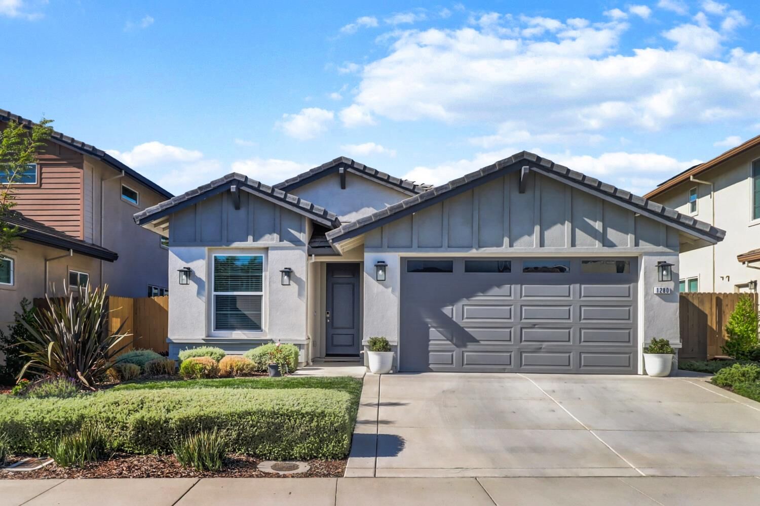 Property Photo: 1280 Seneca Circle CA 95762
