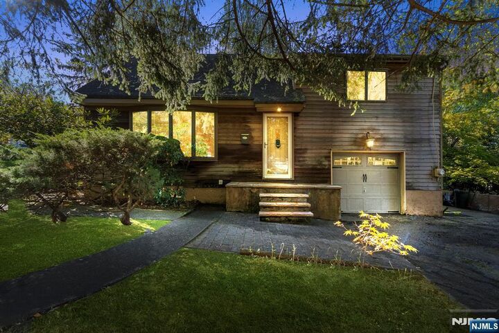328 Grand Boulevard  Emerson NJ 07630 photo