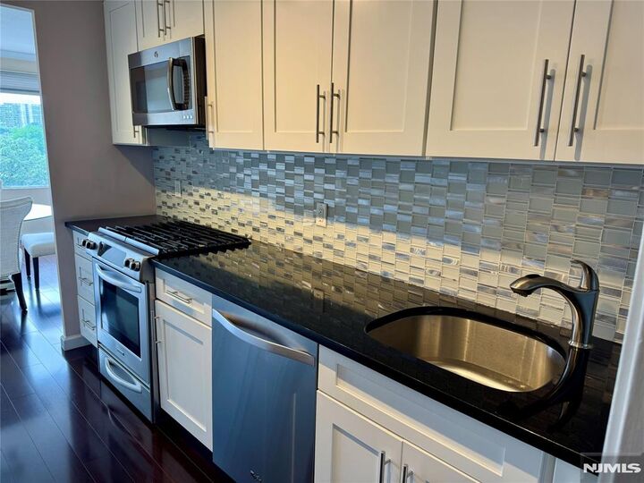 Property Photo: 6 Horizon Road 604 NJ 07024