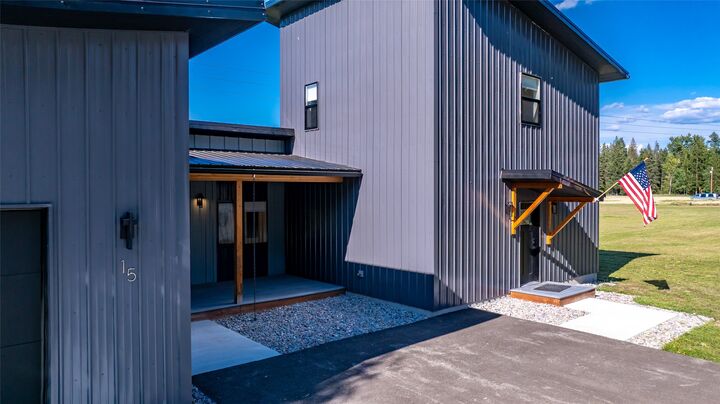 Property Photo:  15 Sandy Hill Terrace  MT 59912 