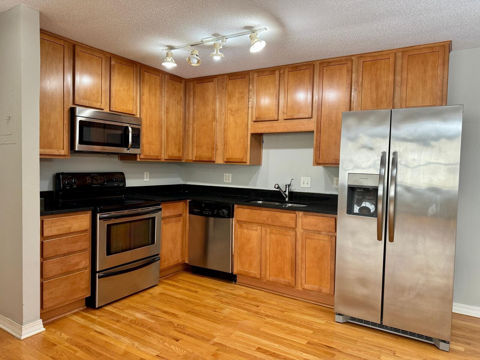 Property Photo: 3150 Excelsior Boulevard 211 MN 55416