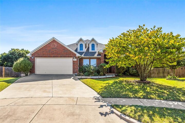 Property Photo: 7917 Corona Court TX 76002
