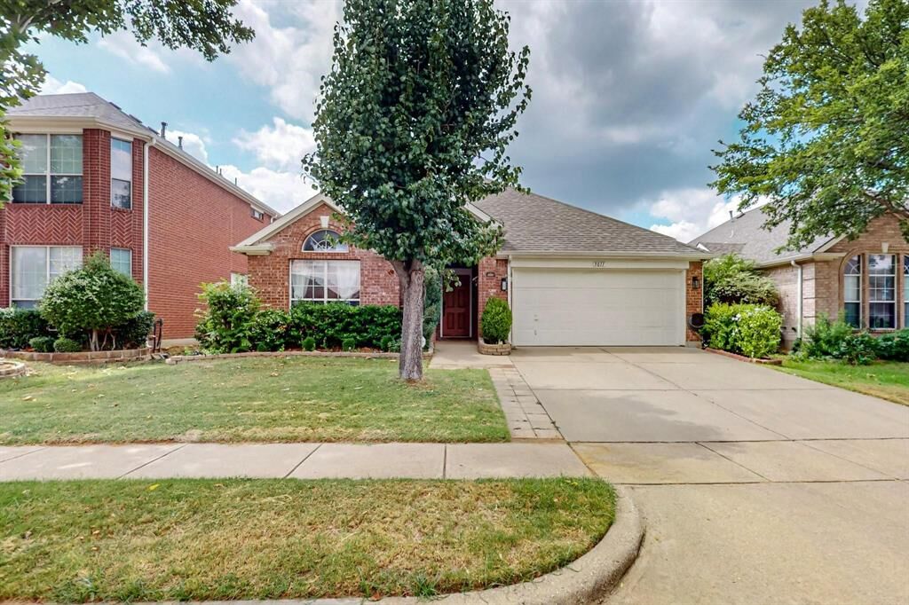 Property Photo:  3011 Peppercorn Drive  TX 76039 