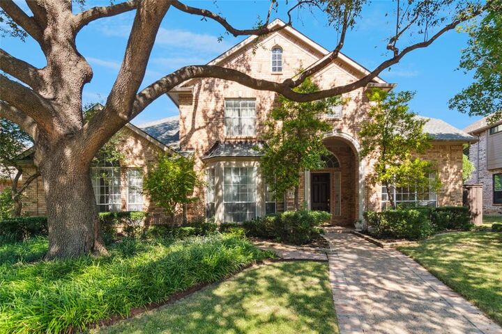 Property Photo: 6421 Glenhollow Drive TX 75093