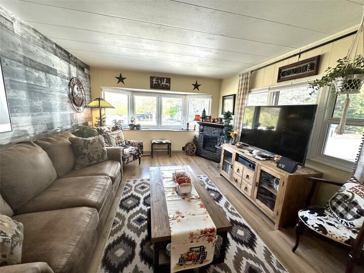 Property Photo: 146 Willow Court 6B BC V0H 1T2