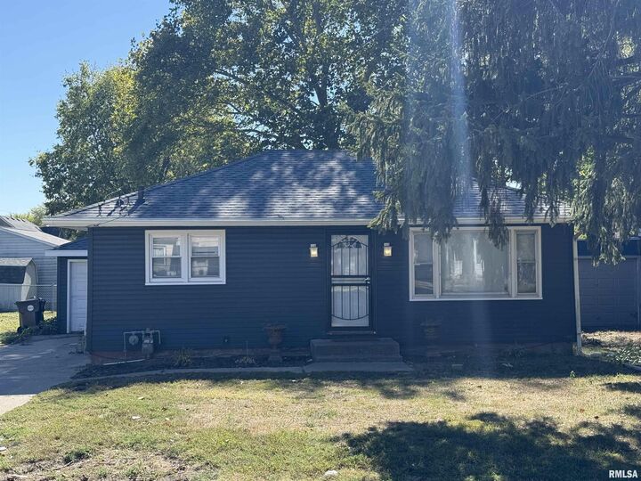 Property Photo: 3410 W Lincoln Avenue IL 61604