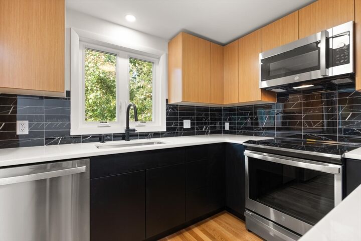 Property Photo:  19 Selwyn  MA 02461 