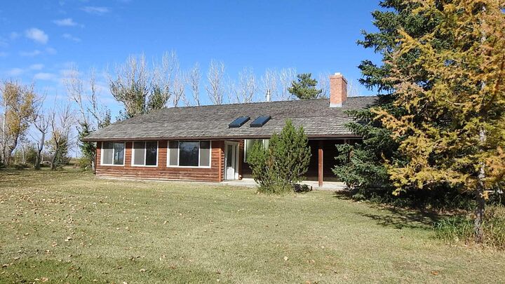 Property Photo: 281082 Twp Rd 164 AB T0L 1R0