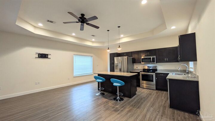 Property Photo: 2010 W Gregory St FL 32502