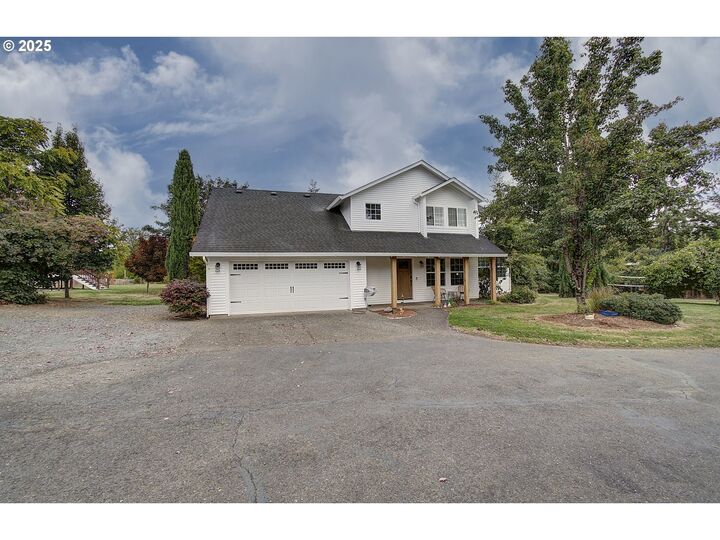 Property Photo: 18717 NE 208th Ct WA 98606