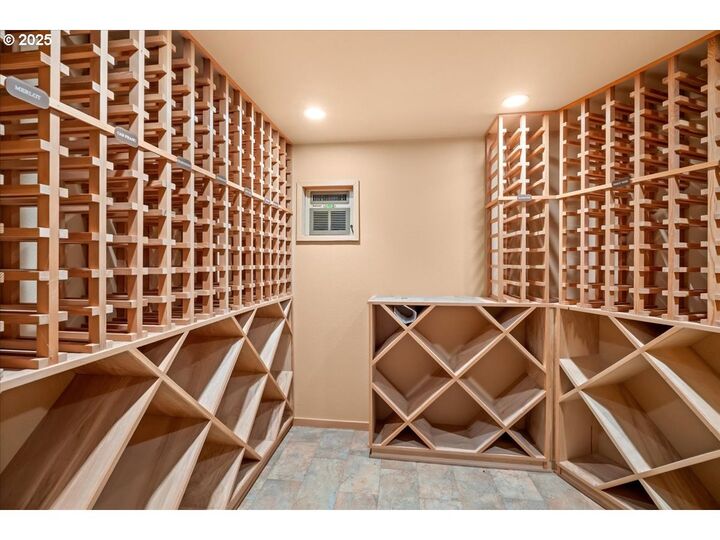 4470 Lakeview Blvd  Lake Oswego OR 97035 photo
