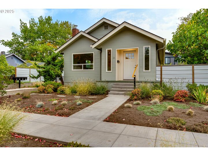 Property Photo: 11 Monroe St OR 97402