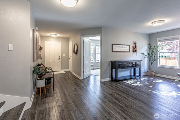 Property Photo:  10205  198th Avenue E  WA 98391 